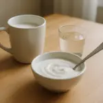 Latte e calcoli di ossalato: perché il calcio a tavola non è il nemico